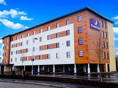 Ncej Qauv Hlau Tsev Hotel